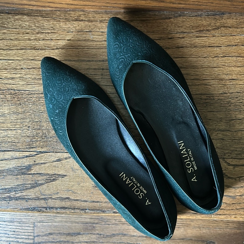 A. Soliani Flats in green